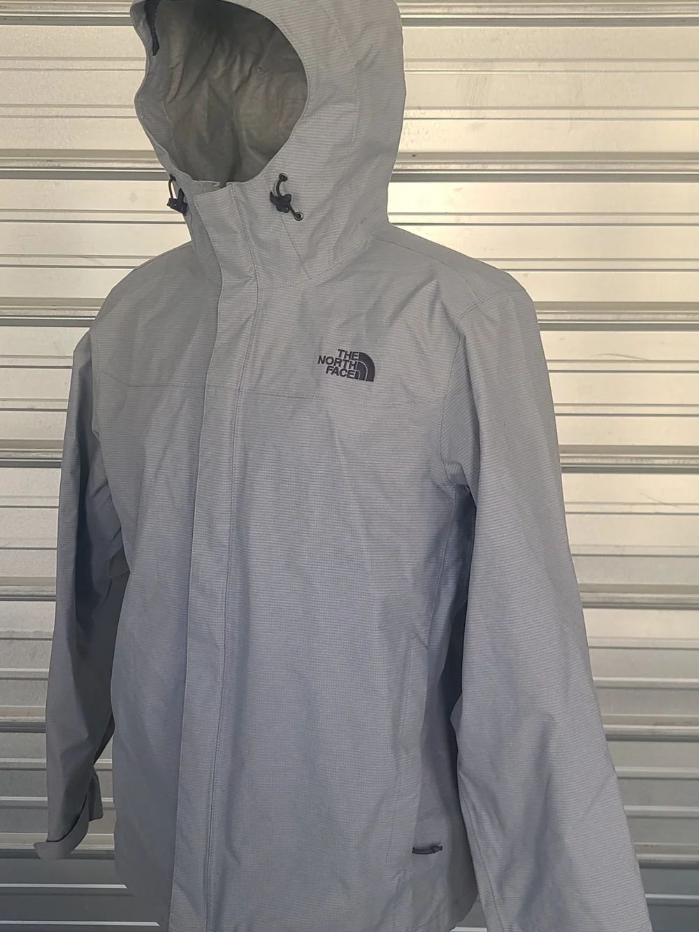 The North Face Mens Large Light Gray Hooded Rain Jacket
